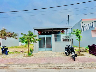 103,7m2 sẵn nhà cấp 4 đường 7m5 1