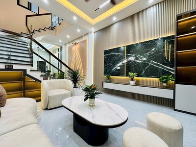 Bán nhà 3 tầng ngõ đường Ngô Quyền, ph Lê Thanh Nghị, TP HP, 51m2, 3 ngủ, 3vs, nhà đẹp 0