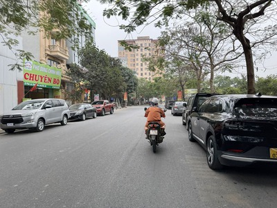 Đầu Tư Sinh Lời: Nhà 5 Tầng 100m2 Phúc Lợi, Kinh Doanh Sầm Uất, Gần Trường Học 5