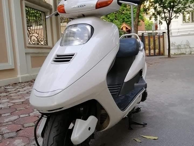 Cần bán xe spacy 125cc nhập khẩu, màu trắng, đời 2009, đời chót sm 222 3