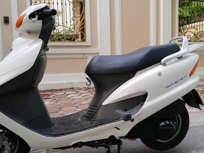 Cần bán xe spacy 125cc nhập khẩu, màu trắng, đời 2009, đời chót sm 222 1
