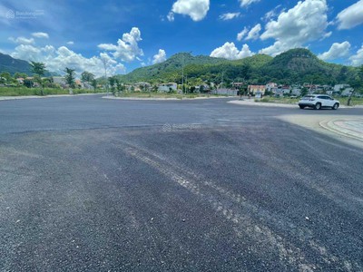 Chính chủ cần bán lô đất nền vị trí đẹp, không yêu cầu xây dựng. lô đẹp cho anh chị bắt đắt bđs hòa 1