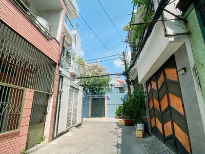 Hot, cần bán gấp nhà dương bá trạc  p2, q8 dt:67m2 4.3 x 16m ,2t, 2pn, 2wc chỉ 8 tỷ 1
