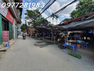 Cắt lô nhà dân xây cạnh nhổn, xe tải, kinh doanh, giá 8.x 0