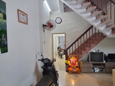 Nhà hxt đường thân nhân trung phường 13 tân bình. 2