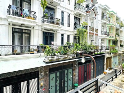 Chỉ nhỉnh 7 tỷ tl  nhà gò vấp 64m    4 tầng   xe hơi đỗ cửa   gần emart 0