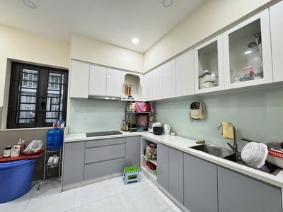 Bán nhà mt đường nguyễn thanh tuyền, p2, tân bình  4x17  11 tỷ 2