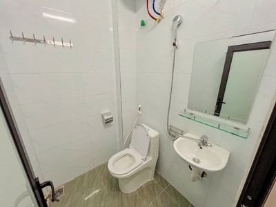 Tập thể tầng 1 - ngõ 106 chùa láng  sổ 16m - sử dụng 30m. 4