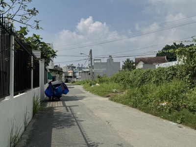 Bán đất tt phú hữu, 100m2, nở hậu, ô tô thông, nhỉnh 4 tỷ 0