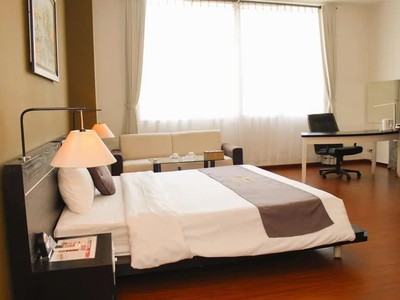 Bán siêu phẩm mặt phố kinh doanh, lô góc, giá 145 tỷ  có tl 3