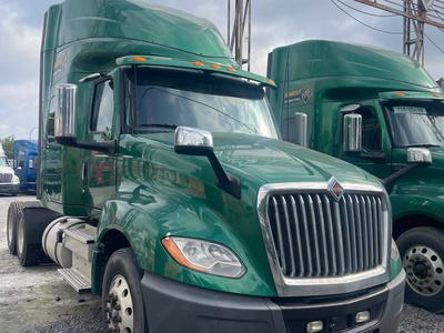 Cần bán xe đầu kéo Mỹ International Maxxfore A26 1 giường 2018 6
