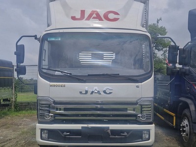 Bán xe tải Jac N900E5 thùng kín 7 m chở 39 khối 2