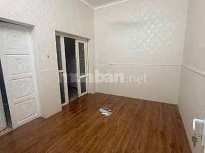 Chính chủ cho thuê nhà nguyên căn 3 tầng ngõ 3 phố đặng văn ngữ, đống đa 3