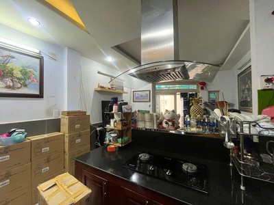 4 tầng mới đẹp ở ngay, hxh 5m, chỉ nhỉnh 8.5  tỷ, huỳnh văn bánh 0