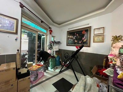 4 tầng mới đẹp ở ngay, hxh 5m, chỉ nhỉnh 8.5  tỷ, huỳnh văn bánh 3
