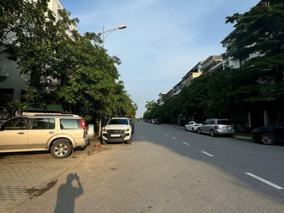 Bán nhà phân lô kdt ao sào- hoàng mai, 73 m2, 5 tầng, mặt tiền 5 m, giá 19,5 tỷ. 2