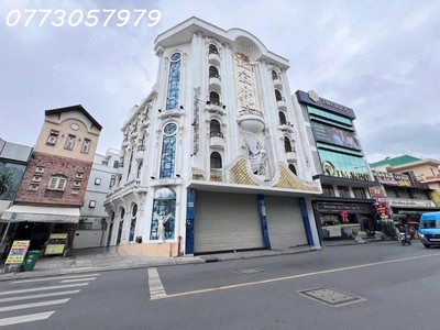 Bán tòa nhà karaoke   78 út tịch, p 4, tân bình. dt 25x20, hầm 7 tầng giá 150 tỷ 0