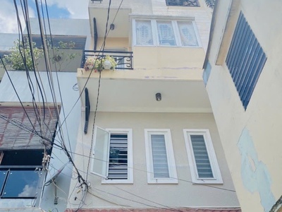 Gấp bán - nhà chính chủ - dòng tiền 42tr/th - 5 tầng btct - 7pn lớn - đang thuê full khách - bình 0