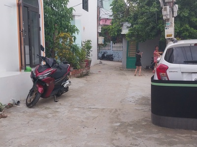 Nhà kiệt ô tô đậu cửa nguyễn nhàn, 63m2, 2 mê đúc, 3pn, hơn 3 tỷ 2