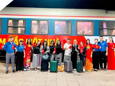 Tăng cường toa tàu phục vụ hành khách khi sân bay Vinh tạm dừng hoạt động 0