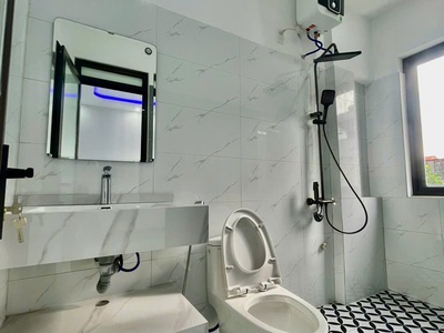 Cần bán căn nhà trong ngõ 152 hồ sen  13