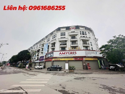 Bán tòa văn phòng lô góc mặt phố Văn Khê 7 tầng thang máy diện tích 341m2 giá 164 tỷ 0