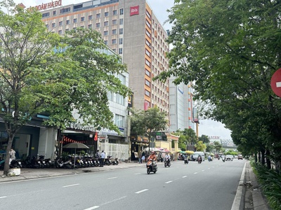 Bán nhà 2 mặt tiền trước sau lê quang định p14 bình thạnh . trệt - 3 lầu - st . chỉ 19,9 tỷ còn tl 2
