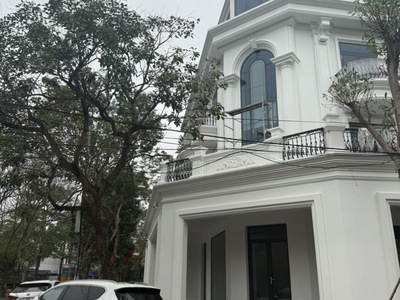 Bán nhà sài đồng 83 tỷ 230m mặt tiền 18m,ô tô kinh doanh,long biên 1