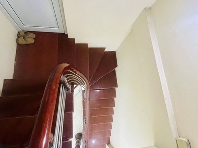 Nhà quan nhân, 33x5t, sổ vuông, ngõ ba gác, nội thất đẹp. giá 7 tỷ 2