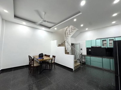 Bán nhà phố hào nam cát linh, ô tô vào nhà, lô góc, 60m , mặt tiền 5.5m   chỉ 16 tỷ 0