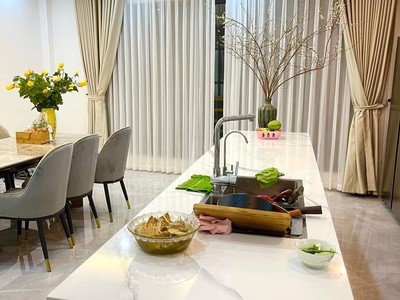 Bán nhà phố xuân thủy   ô tô, kinh doanh   60m , mặt tiền 4.5m, chỉ nhỉnh 17 tỷ 2