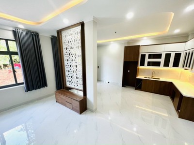 Bán nhà 61m2, 4pn, 4wc, 3 tầng, q.2, 6.99  tỷ, sổ hồng 0