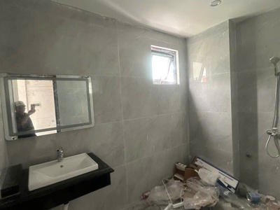 Cc bán nhà riêng mặt ngõ tân mai, trương định 46m 6 tầng. lô góc, ô tô vào nhà. giá gốc 2