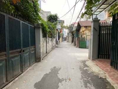 Bán nhà 7 tầng có thang máy   ô tô vào nhà   trung tâm ngọc thụy   long biên 3