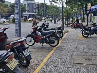 Nhà góc mặt tiền đường 2 tháng 9 gần tuyên sơn 203m2, ngang 10m,  110tr/m2 2