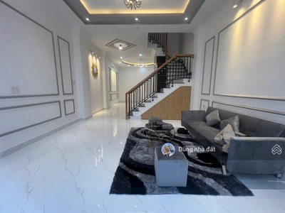 Siêu phẩm hxh nguyễn xí dt: 4.8x10m kc: 5 tầng giá: 8.2tỷ tl hdt: 26tr/tháng cách vincom plaza 45m 3