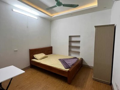 Nhà 5 tầng mới   cách mặt phố dịch vọng hậu 50m   ở - kinh doanh   giá 10 tỷ 3