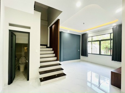 Bán nhà 61m2, 4pn, 4wc, 3 tầng, q.2, 6.99  tỷ, sổ hồng 2