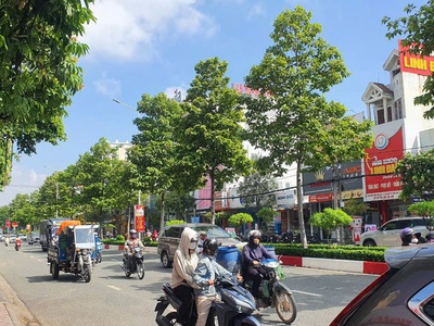 Cơ hội vàng cho nhà đầu tư. mt đồng khởi, đối diện bvđn 8,4 x 24 chỉ 27 tỷ 0