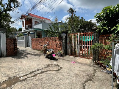 Bán đất 110m  đường 15 nguyễn văn tăng   giá chỉ 6 tỷ nhỉnh 1