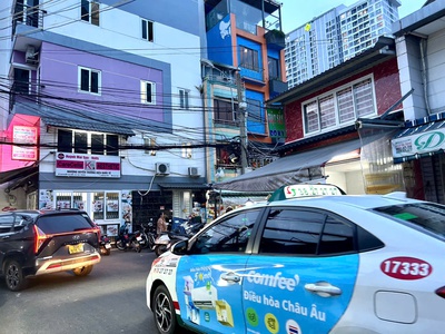 Chủ thiện chí bán nhà đẹp - khu kinh doanh sầm uất- xe hơi đậu cửa-thuận tiện đi lại qua q1, q8 3