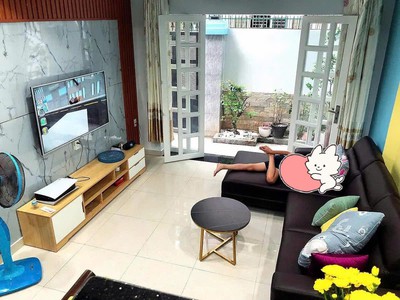 105m2, 4 tầng đúc, rộng hiếm 6m, hxh nguyễn đình chính, dân trí cao ở / kd tốt 0