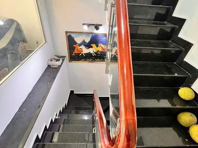 105m2, 4 tầng đúc, rộng hiếm 6m, hxh nguyễn đình chính, dân trí cao ở / kd tốt 4