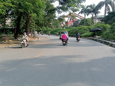 Bán nhà mặt tiền rộng   ngọc thụy, long biên, hà nội.   diện tích: 50m    mặt tiền: 8m   hậu nở 2