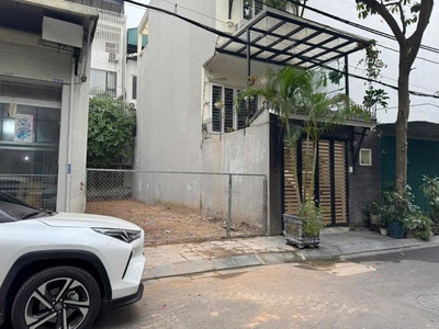 Nhà biệt thự pháp - 4 tầng - thang máy - vỉa hè rộng - oto tránh - 135m 2
