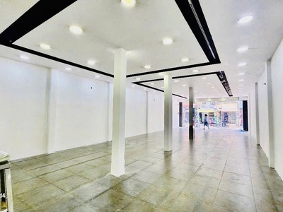 Bán nhà góc 2 mặt tiền vị trí kinh doanh đỉnh âu cơ 135m2 .2 tầng 38 ty 1