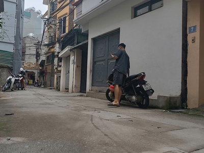 Bán đất phân lô Tứ Hiệp, 45m2,  mặt tiền 5.2m, giá 6.2 tỷ, ô tô tránh đỗ 1
