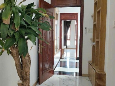 Trung tâm quận 12  - khu phân lô cao cấp - đường nguyễn ảnh thủ -  hẻm xe hơi  - 5 lầu  - 5pn -  1 4