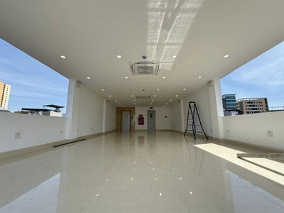Bán tòa văn phòng mặt phố bạch mai, 210m2, 8 tầng 1 hầm thang máy, mặt tiền 8.5m, 188 tỷ 2