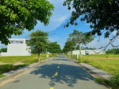 Bán lô đất giá rẻ 93,5m2,full thổ cư gần Sân Bay Long Thành,ShR 2